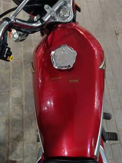 Honda 125Red colour