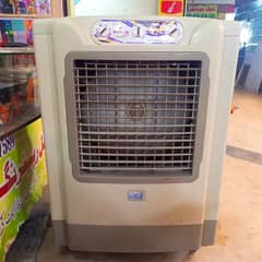 bhot he thandi hawa wala best cooling big motar bilkul ok