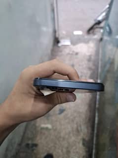 hot 30 8/128 only mobile or d. cable no box
