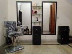 1 Polour Chair, 2 Mirrors, 2 Boxes, 3 Small stand Mirrors