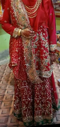 Bridal dress. only worn once. urgent sale