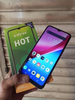 infinix hot 10I 4 GB 128gb all okay mobile box