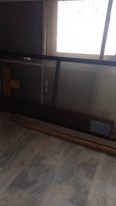 Aluminium door with glass