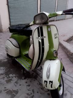 vespa  scooter 1977