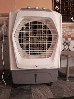 Brand New Royal 5700 air cooler  1 year  warranty only  2 days of usag
