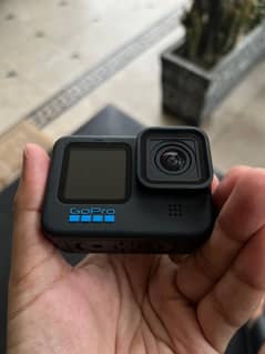 GOPRO HERO 10 BLACK 9/10 CONDITION