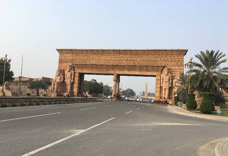 10 MARLA PLOT | MAIN BOULEVARD | BUILDER LOCATION | POSSESSION UTILITY PAID | PLOT FOR SALE | IRIS BLOCK | BAHRIA TOWN LAHORE 22