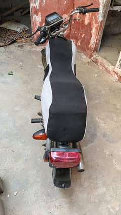 Unique CD 70 48000 contact number 03202201422