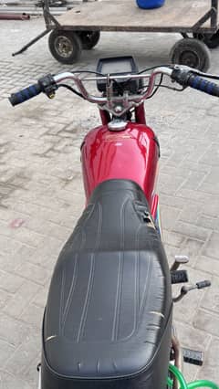 Geniun bike he ak rupey ka bhi kam nhi serious byer contact kare