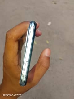 vivo y21