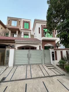 5 Marla Brand New Luxurious House Is Available For Sale In AA Block Bahria Town Lahore original pics