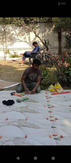 Tile fixer