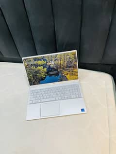 Dell 11th Gen C i7  Slim Model Bezal Less LED Matal Body. .