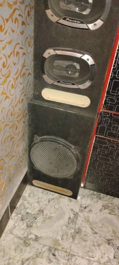 CAR SPEAKERS AND WOOFER AMPLIFIER AND MP3 BLUETOOTH PLAYER