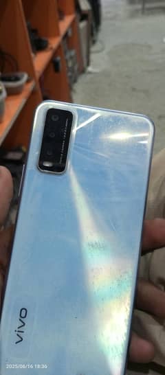y20. . 4/64Gb