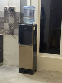 Dawlance dispenser