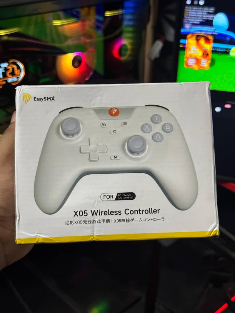 New EasySmx X05 Gaming Controller Completed Box. 2