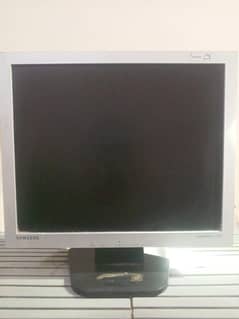Samsung LCD sync Master 710v
