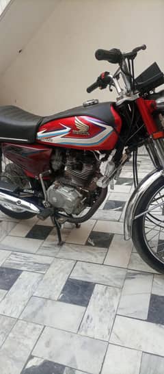 2016 model koi kam ni hony wala final price ha 03028001170