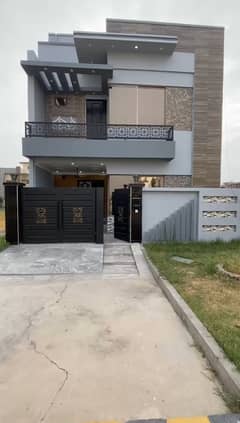 5 Marla Brand New House A-Block. Prime Location