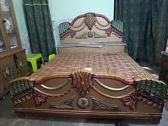 bed dressing side table and almari