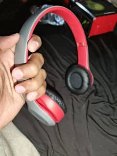 Air phones مجھے گیم کھیلنی ہے۔