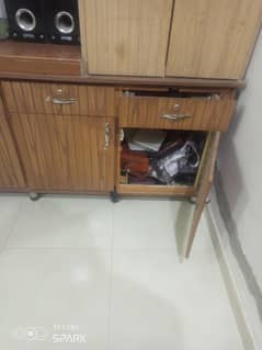 4 cabinets