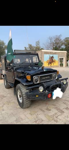 Toyota Land Cruiser FJ40 jeep