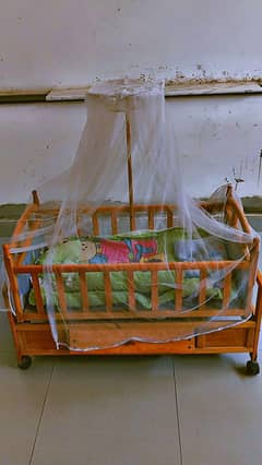 baby cot