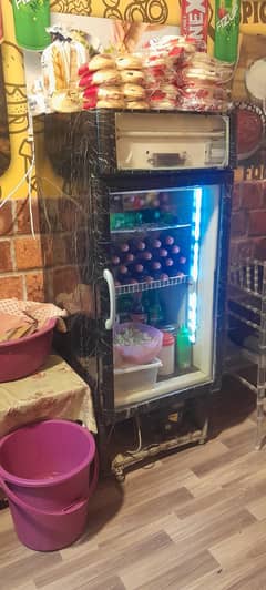 Commercial chillier for Shop. (Fridge/freezer)