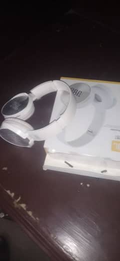 all ok 10/9 condition with box JBL