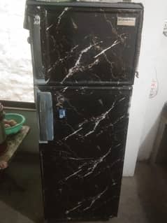 General Refrigerator simple,medium size