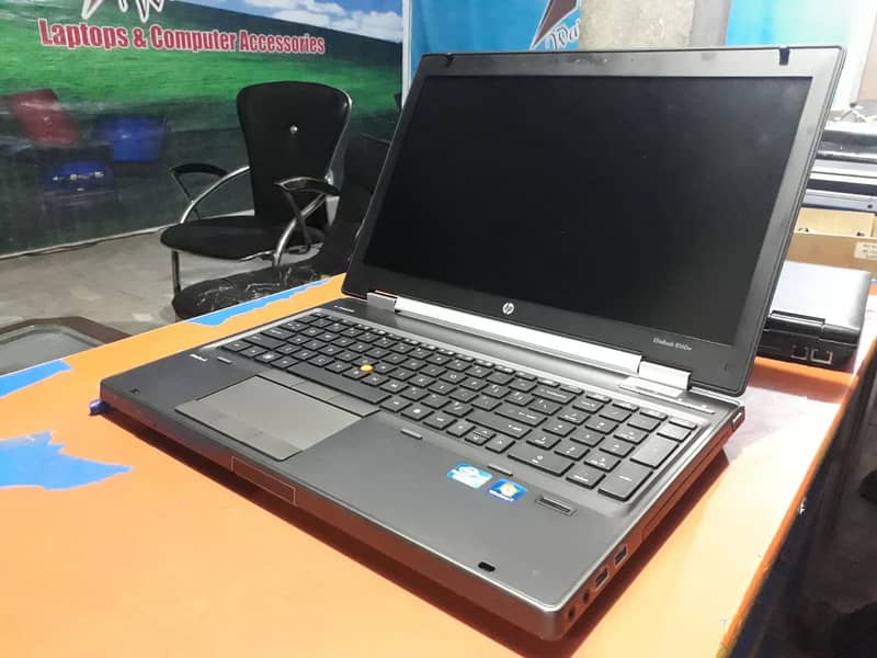 Heavy Working HP 8570w Core i5 For Autocad, Designing, Rendering 2