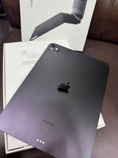 apple ipad pro 11 inch M4 chip 512GB wifi blk with magic keyboard