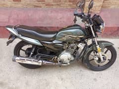 Scratch Less Yamaha YB125Z DX in Mint Condition