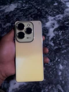 Infinix Hot 40 Pro 8/256 GB Condition 8/10