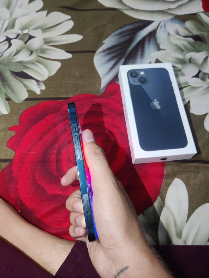 I phone 13 just box open 1 year apple waranty ok just 3 days use 10/10 2