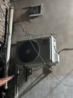 Dawlance 1 ton AC