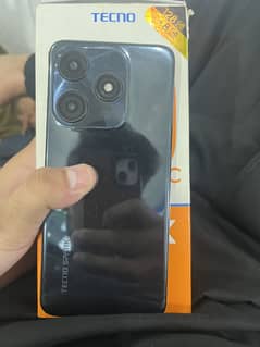 Techno spark 10c 4+4gb/128 urgent sale