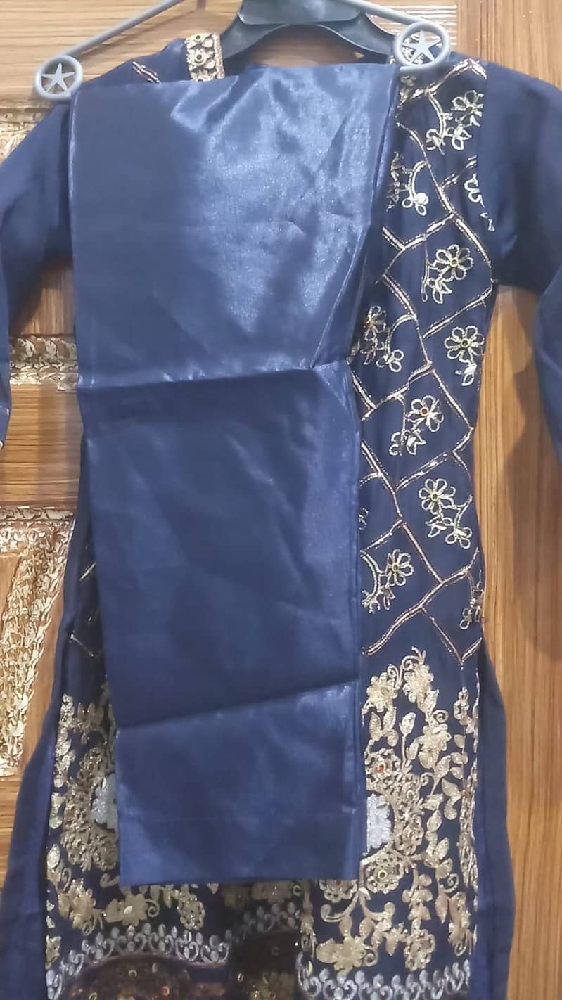 Ladies girls dress for sale 2