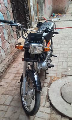 Honda CD70 2022