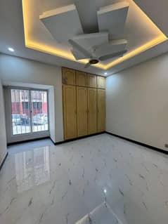 G11/4 E type ground floor flat available for rent