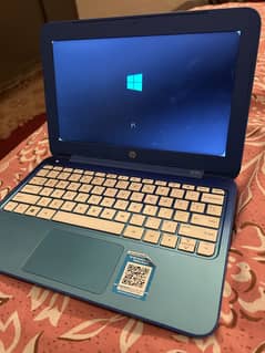 HP stream Book 11