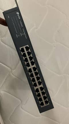 24 port Tplink Switch