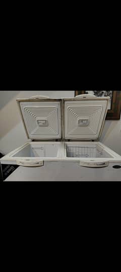 waves ka deep freezer hai  03000131570