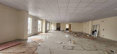 1 kanal Hall available for Rent