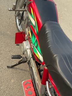 HONDA CD 70 BIKE NEW CONDITION 10/9.9. DETAILS GIVES IN DESCRIPTION