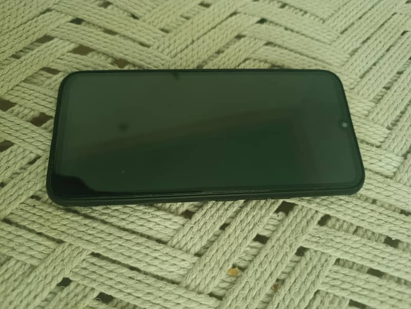 infinix Hot 8         4/64 6