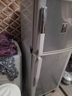Dawlance fridge for sale