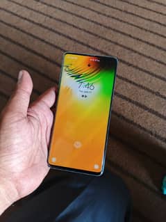 Samsung S10 5g  exchange possible 6.7 inches edge display  8/256